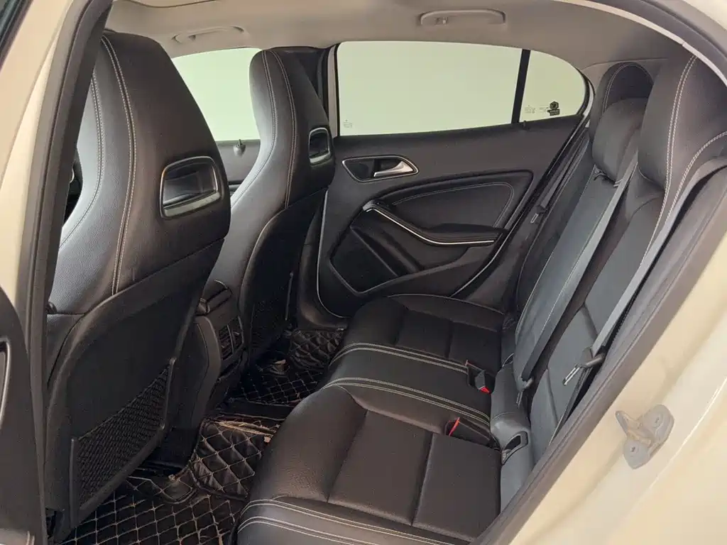 Mercedes-Benz GLA — миниатюра 9