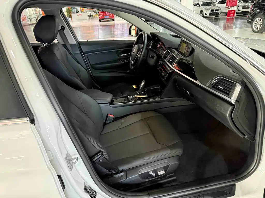 BMW 3 Series — миниатюра 23