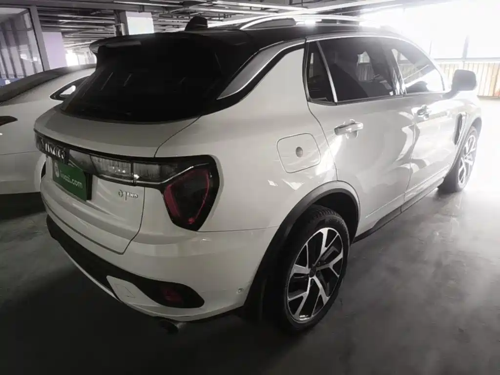 Lynk & Co 01 — миниатюра 7
