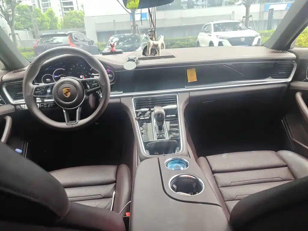 Porsche Panamera — миниатюра 5