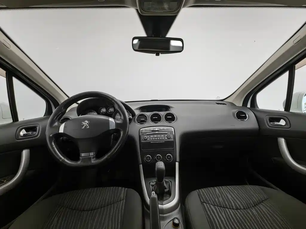 Peugeot 408 — миниатюра 5