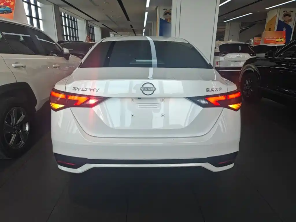Nissan Sylphy — миниатюра 6