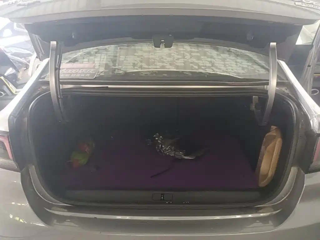 Peugeot 308 — миниатюра 19