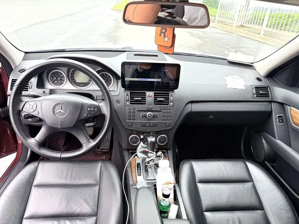Mercedes-Benz C-Class — миниатюра 6
