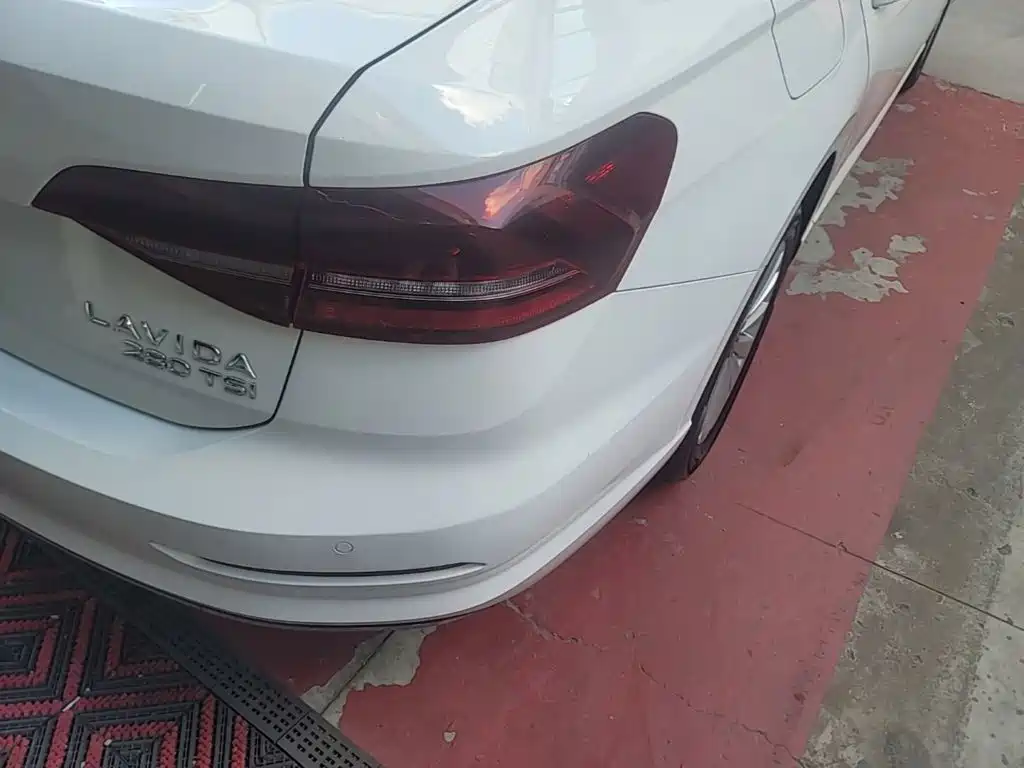 Volkswagen Lavida — миниатюра 8