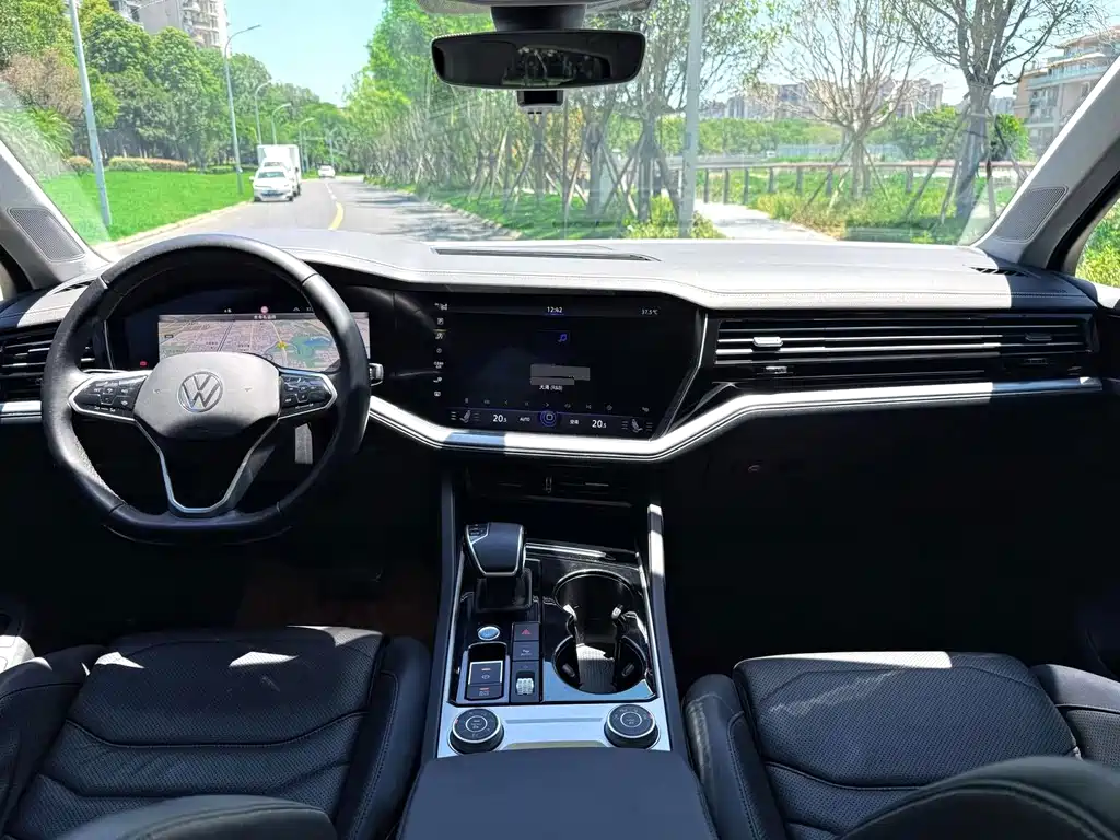 Volkswagen Touareg — миниатюра 7
