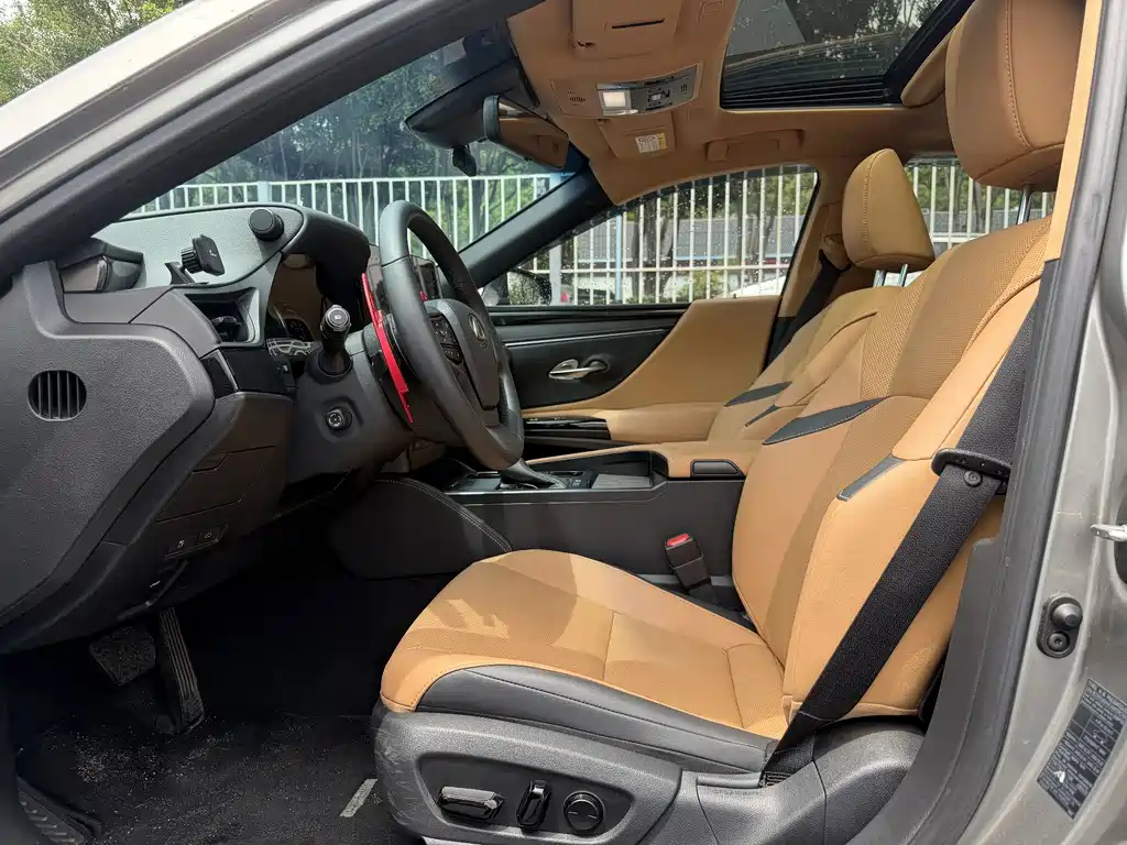 Lexus ES — миниатюра 8