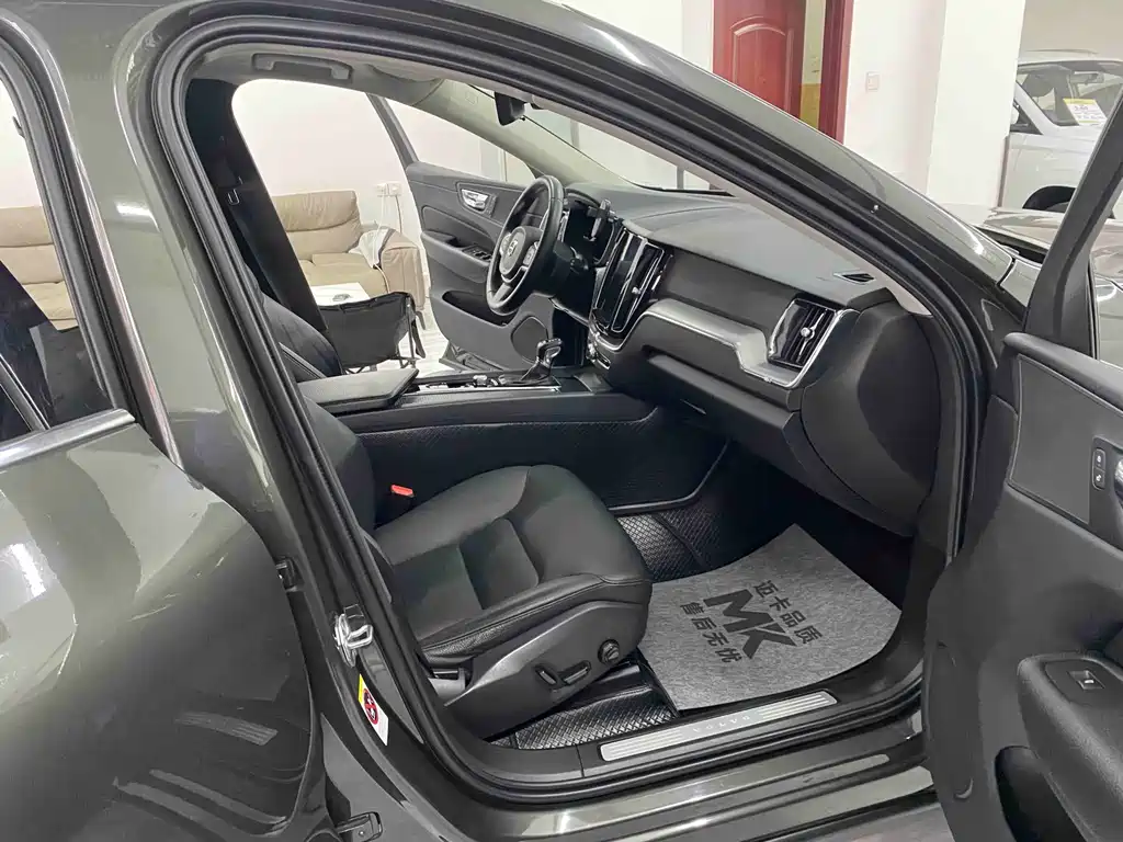 Volvo XC60 — миниатюра 7