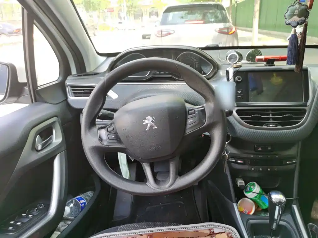Peugeot 2008 — миниатюра 7