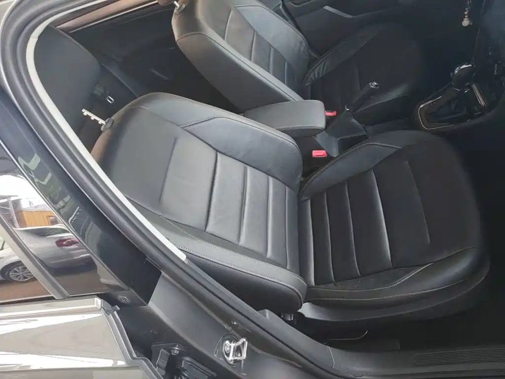 Volkswagen Bora — миниатюра 25