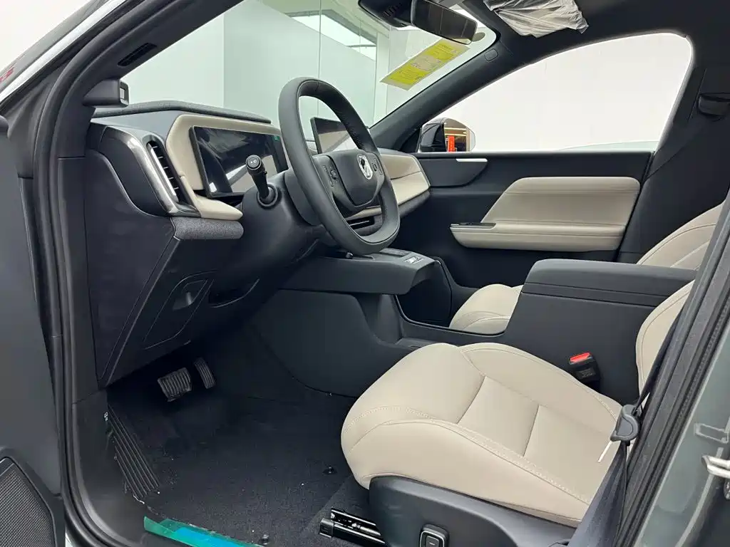 Volvo XC70 PHEV — миниатюра 14