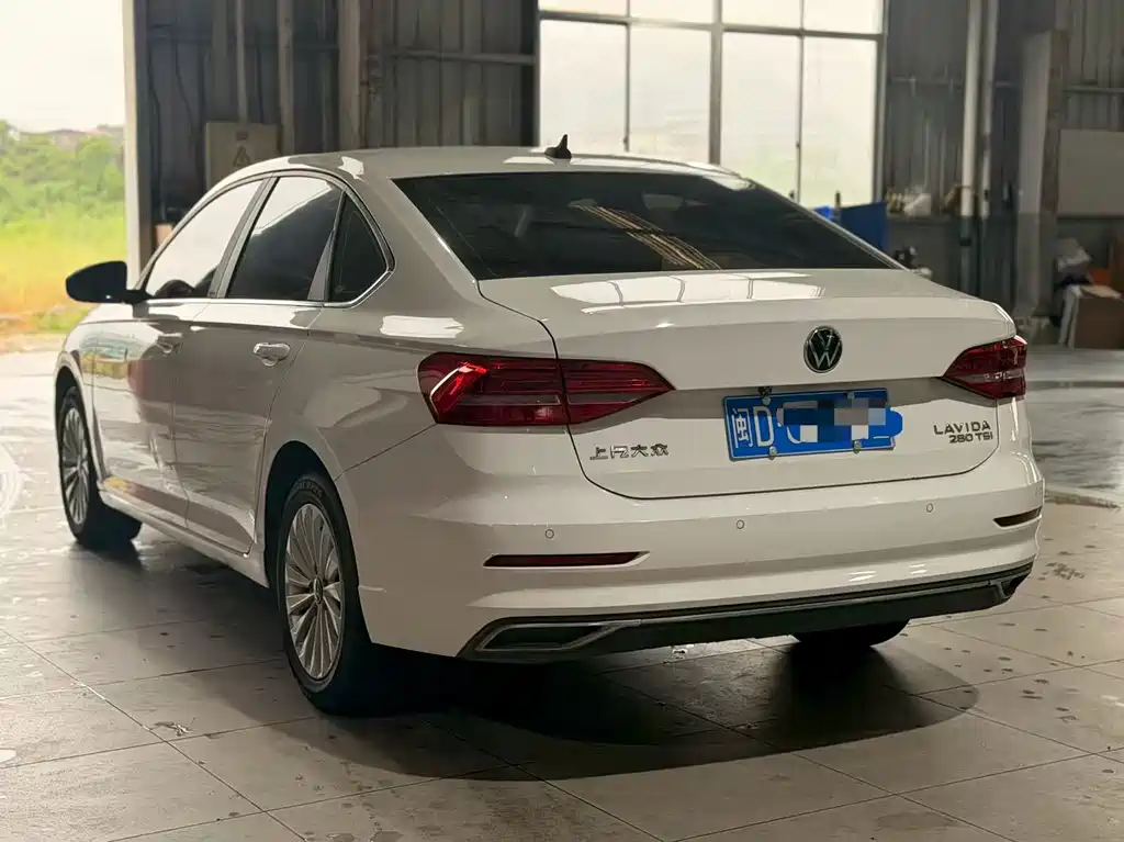 Volkswagen Lavida — миниатюра 9