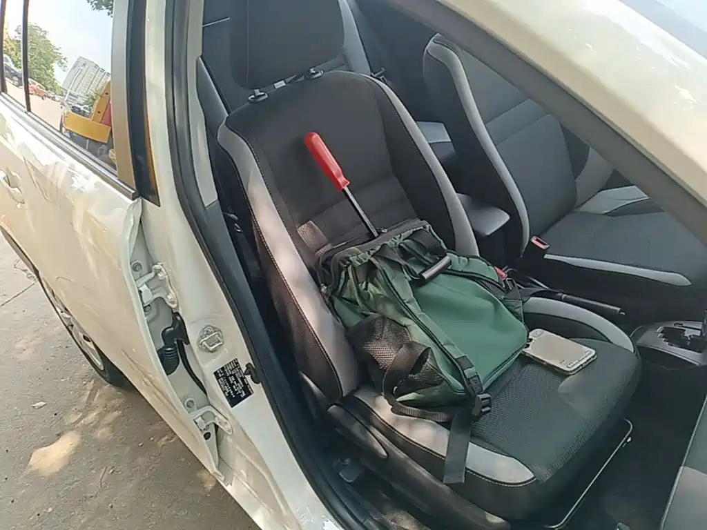 Toyota Yaris L — миниатюра 25