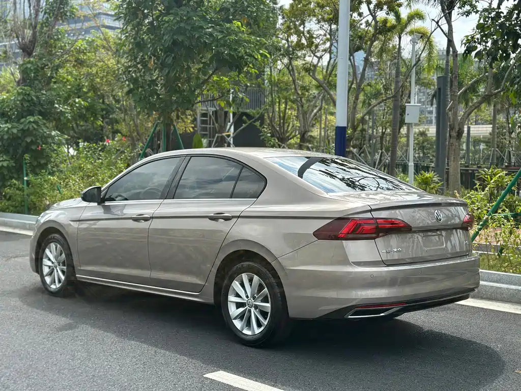 Volkswagen Bora — миниатюра 14