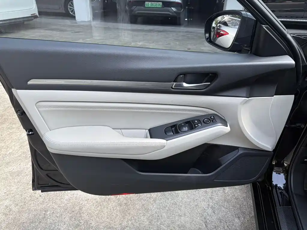 Nissan Teana — миниатюра 7