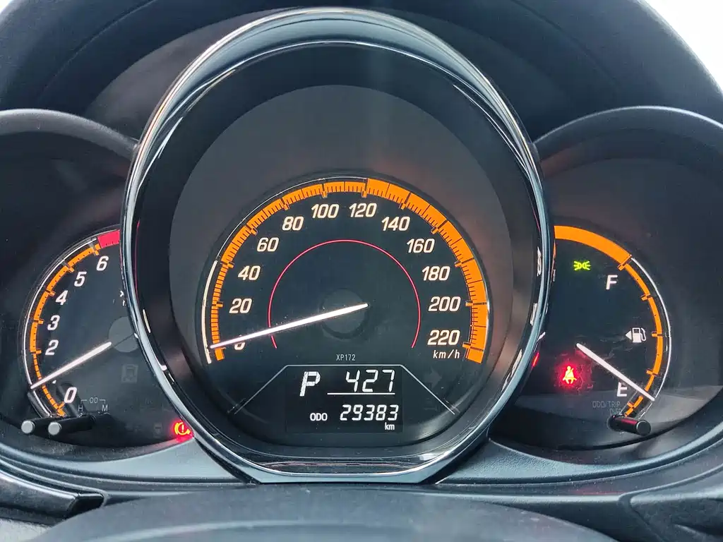 Toyota Yaris L — миниатюра 10