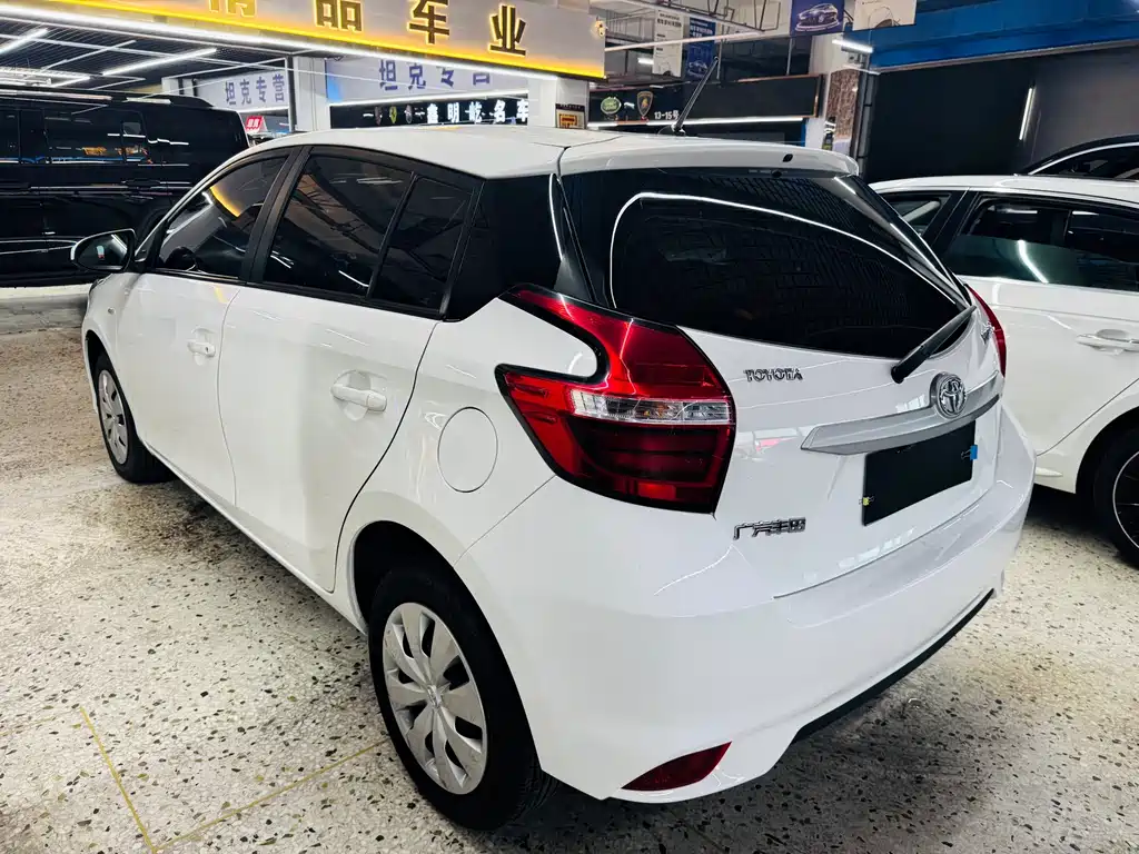Toyota Yaris L — миниатюра 18