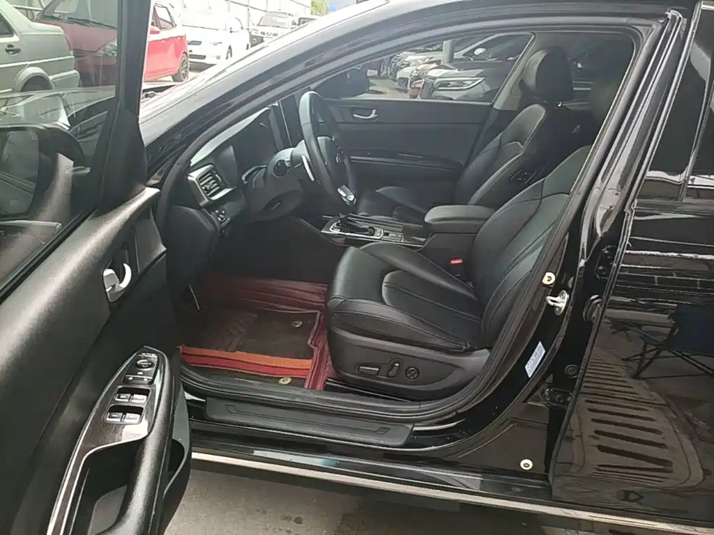 Kia K5 — миниатюра 16