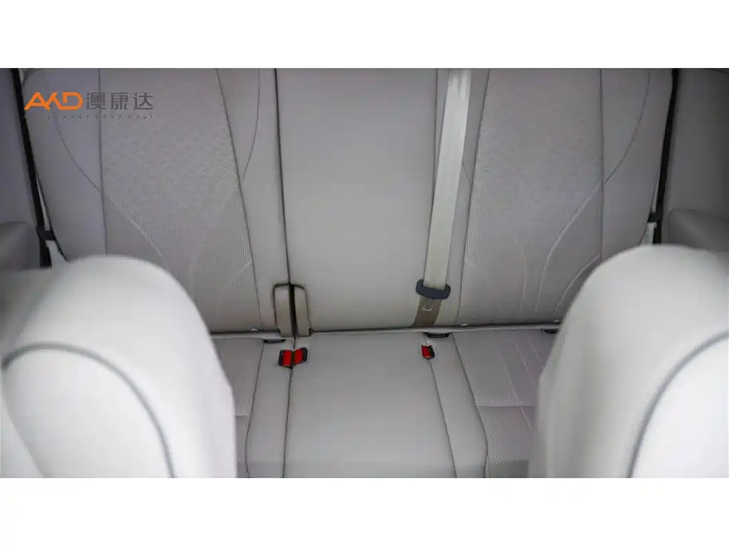 XPeng X9 — миниатюра 9