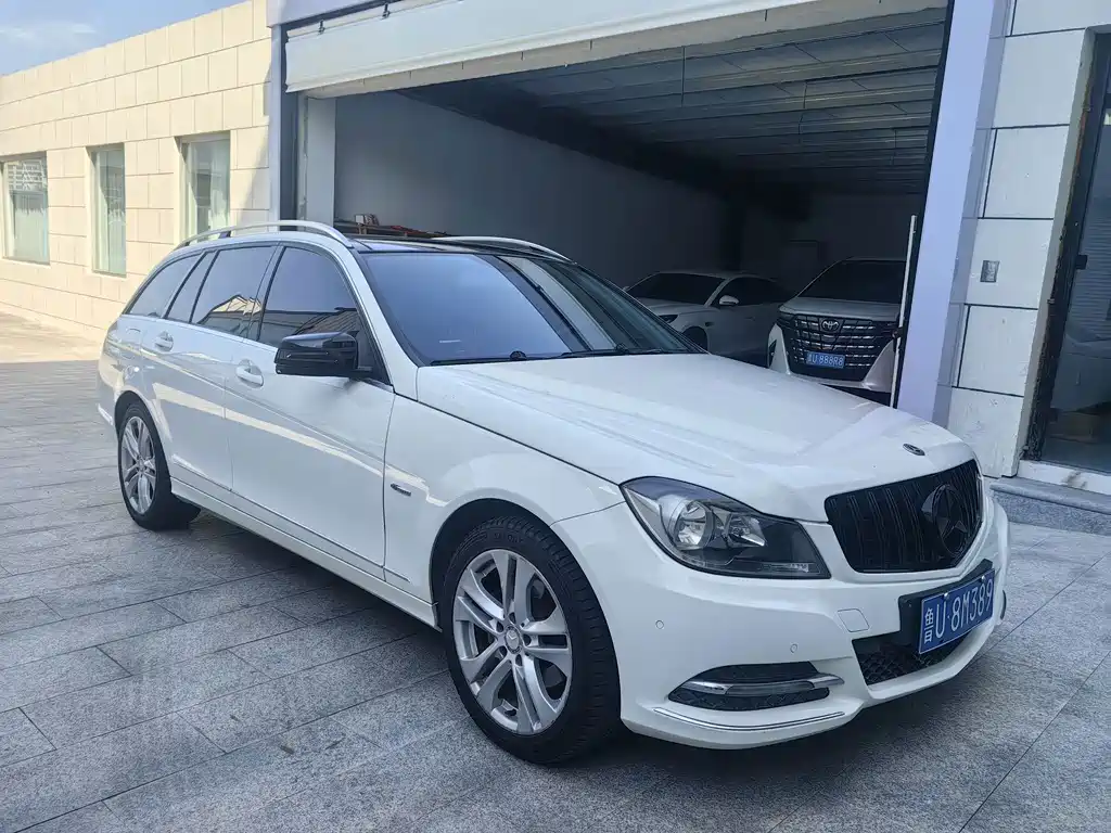 Mercedes-Benz C-Class (Import) — миниатюра 3