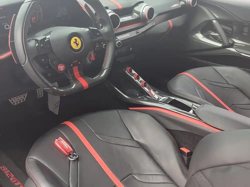 Ferrari 812 — миниатюра 11
