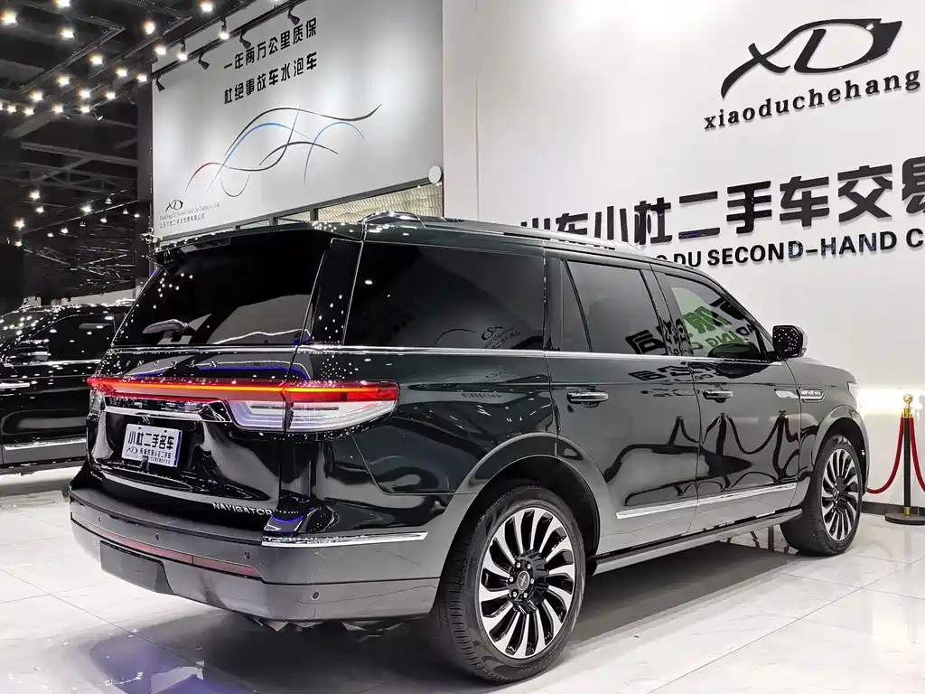 Lincoln Navigator — миниатюра 23
