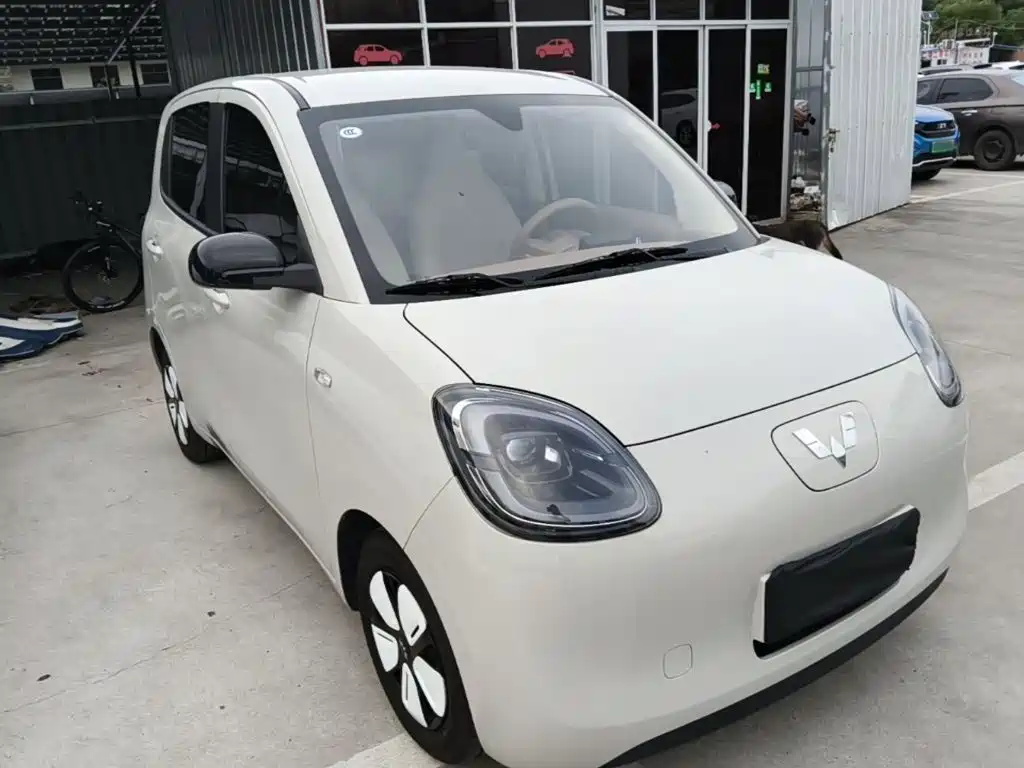 Wuling MINIEV — миниатюра 4