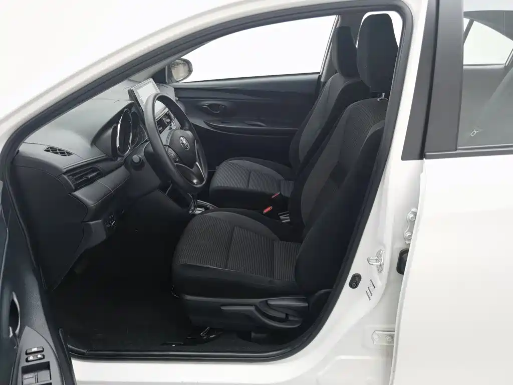 Toyota Vios — миниатюра 10