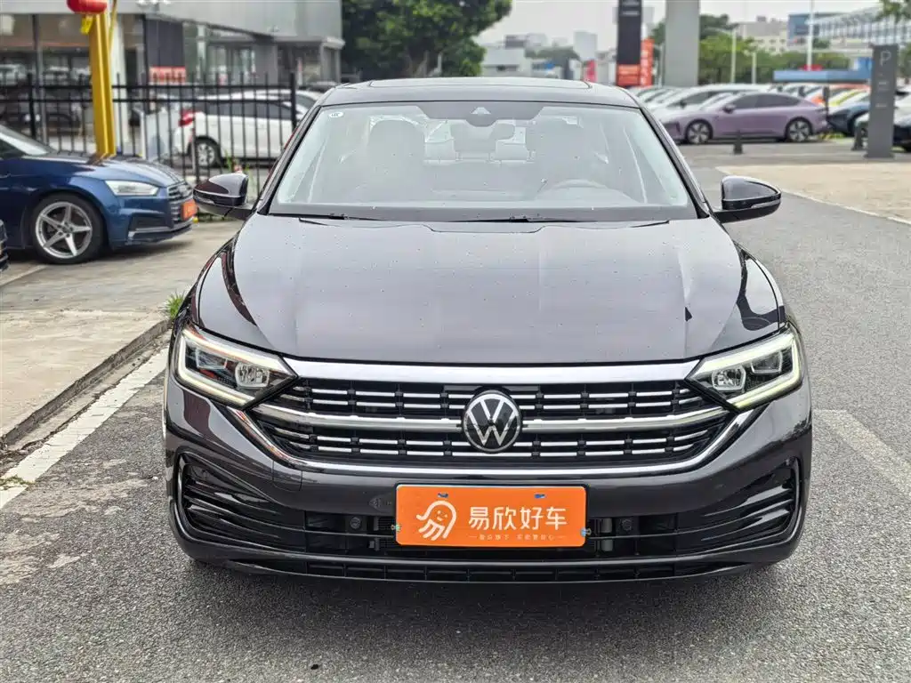 Volkswagen Sagitar 2023 300TSI DSG