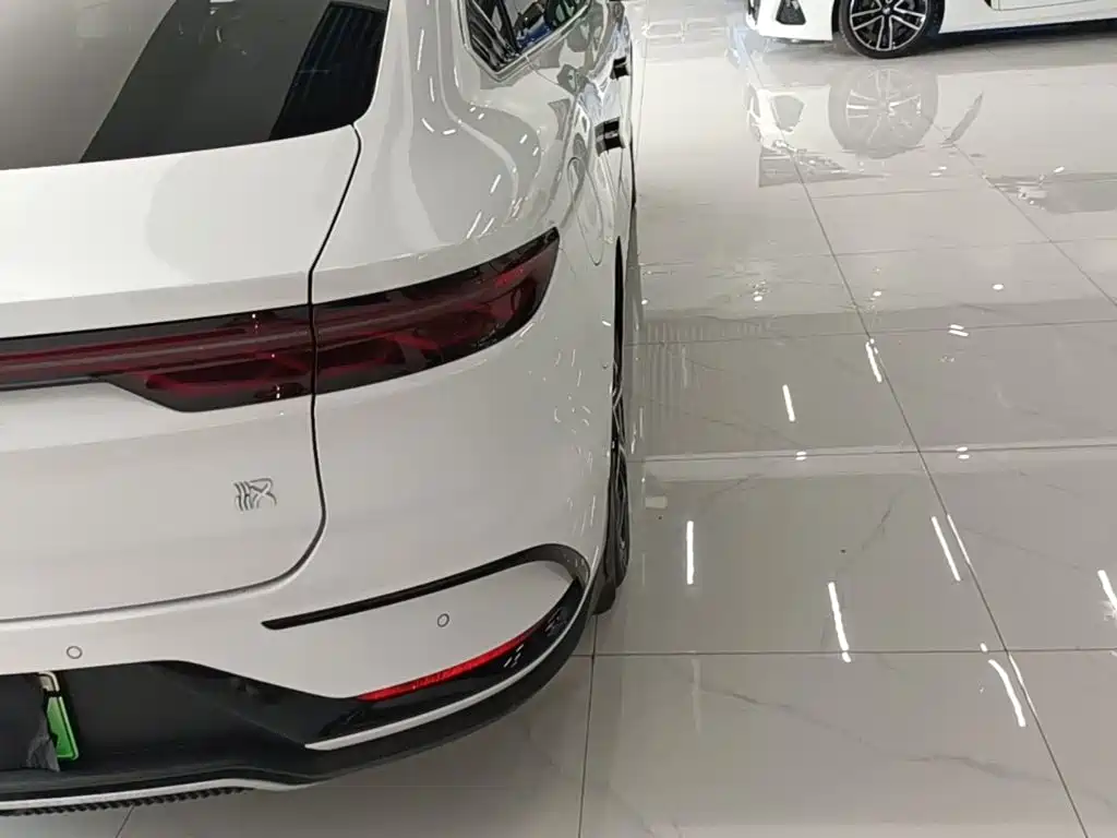 BYD Han — миниатюра 8