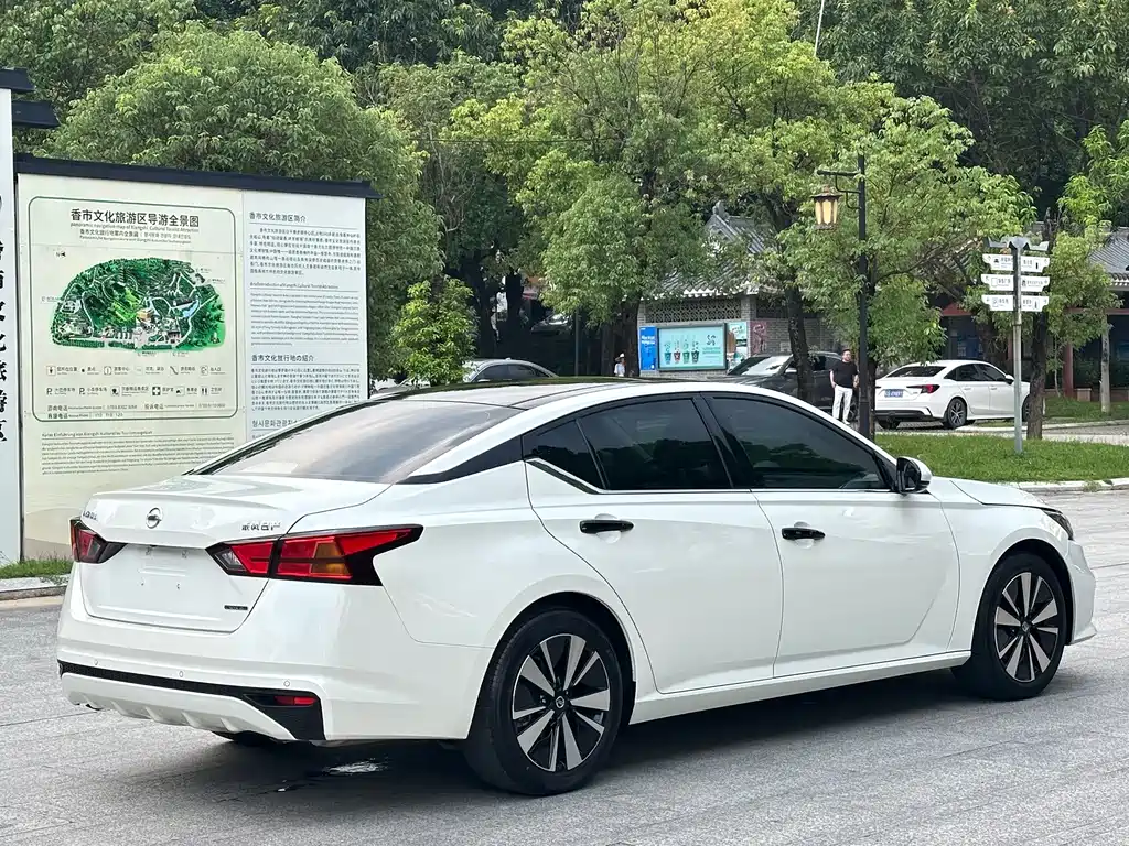 Nissan Teana — миниатюра 9