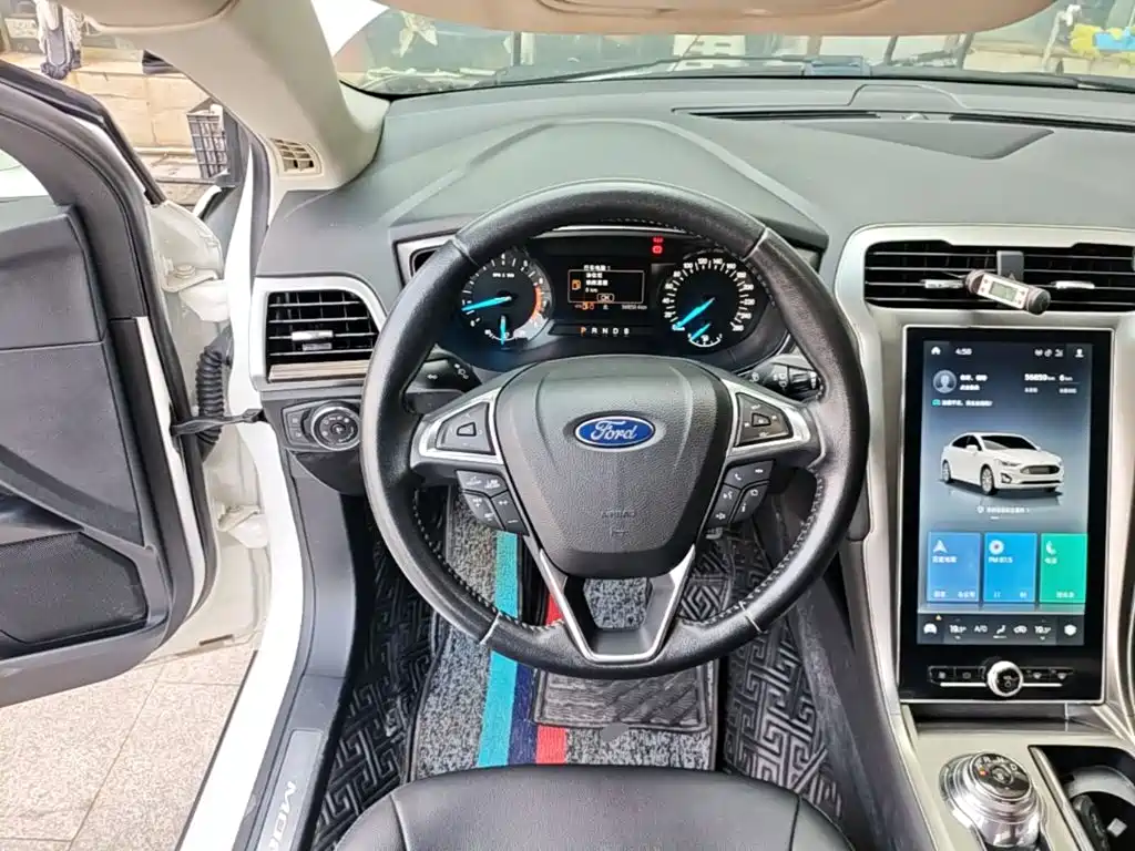 Ford Mondeo — миниатюра 11