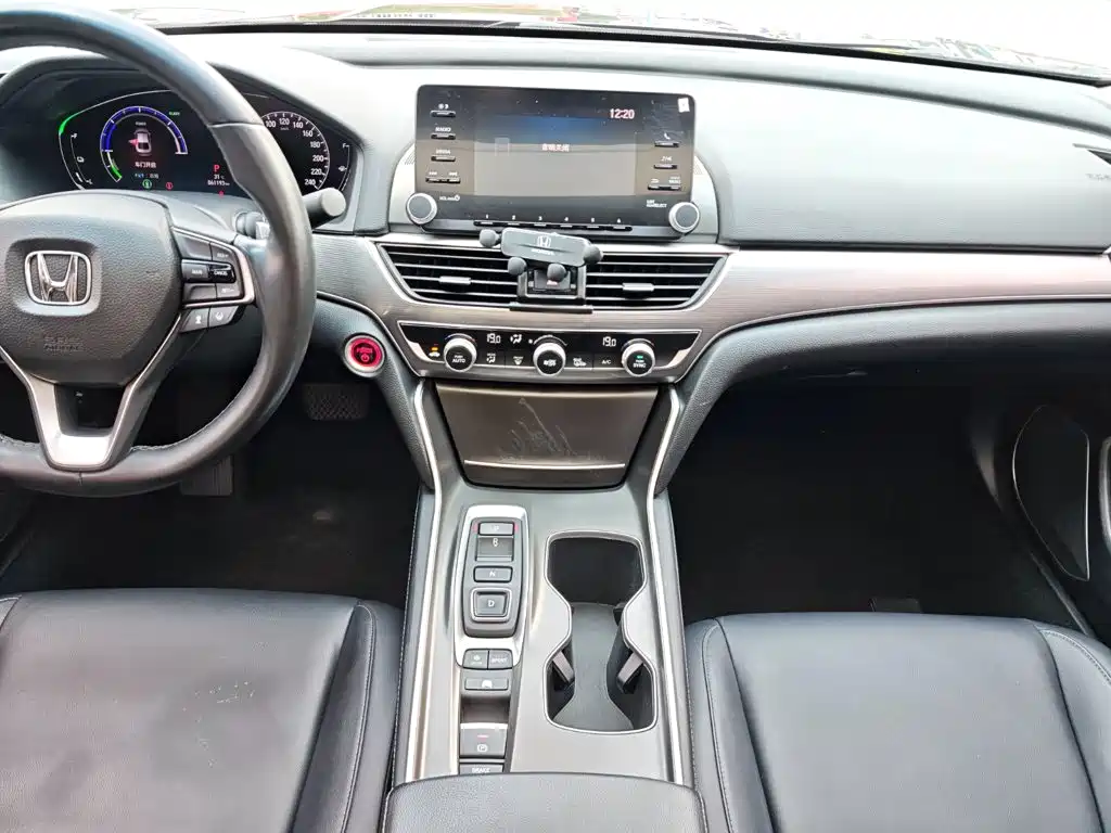 Honda Accord — миниатюра 17