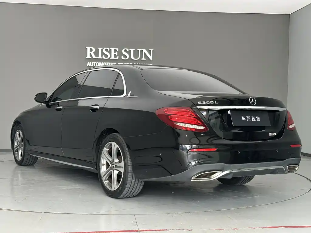 Mercedes-Benz E-Class — миниатюра 5