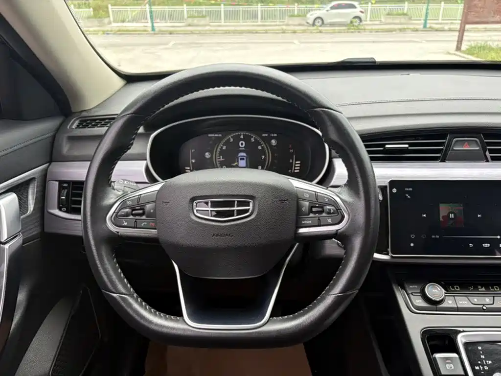 Geely Boyue — миниатюра 15