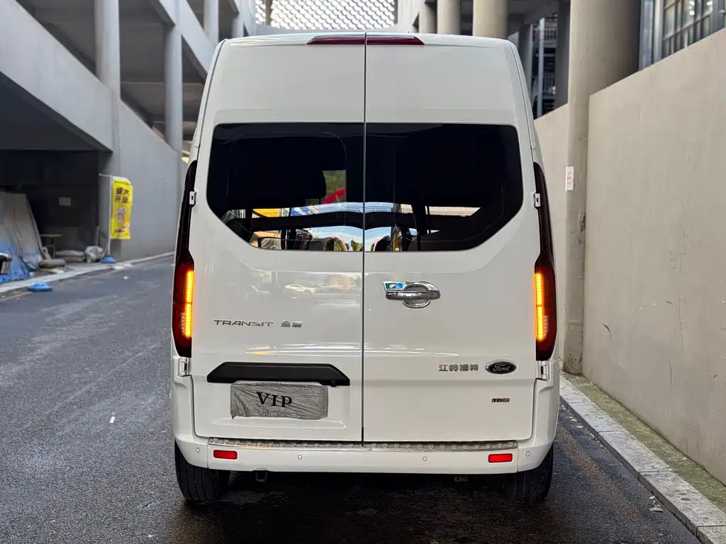 Ford Transit — миниатюра 5