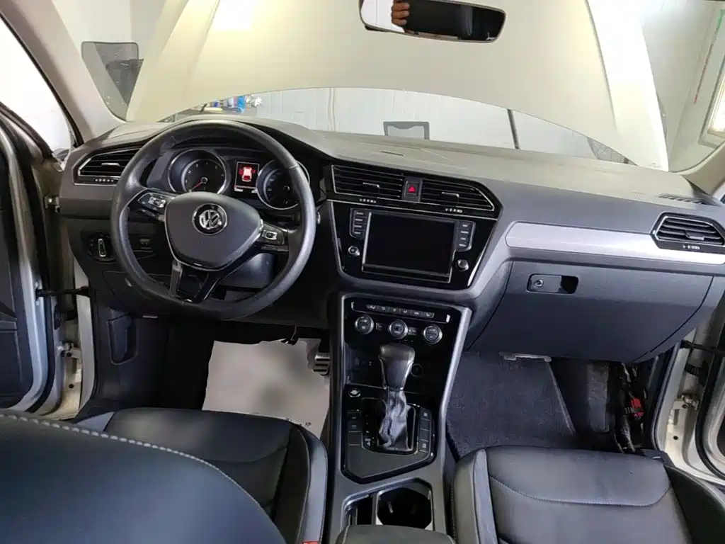 Volkswagen Tiguan L — миниатюра 10