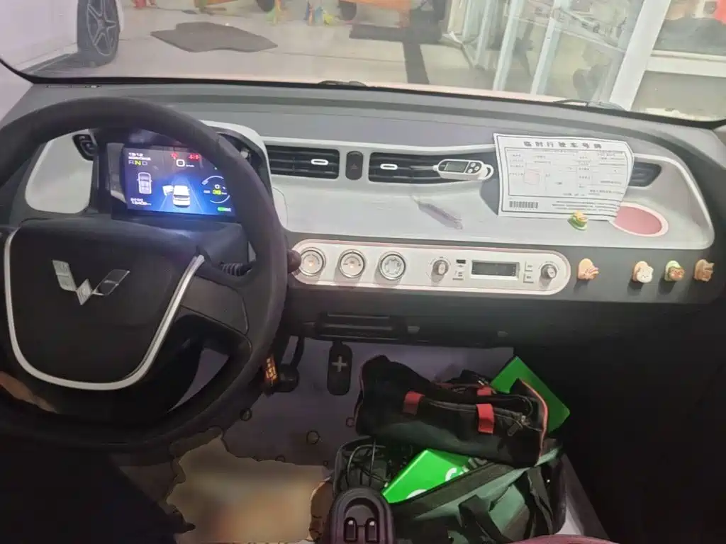 Wuling MINIEV — миниатюра 10