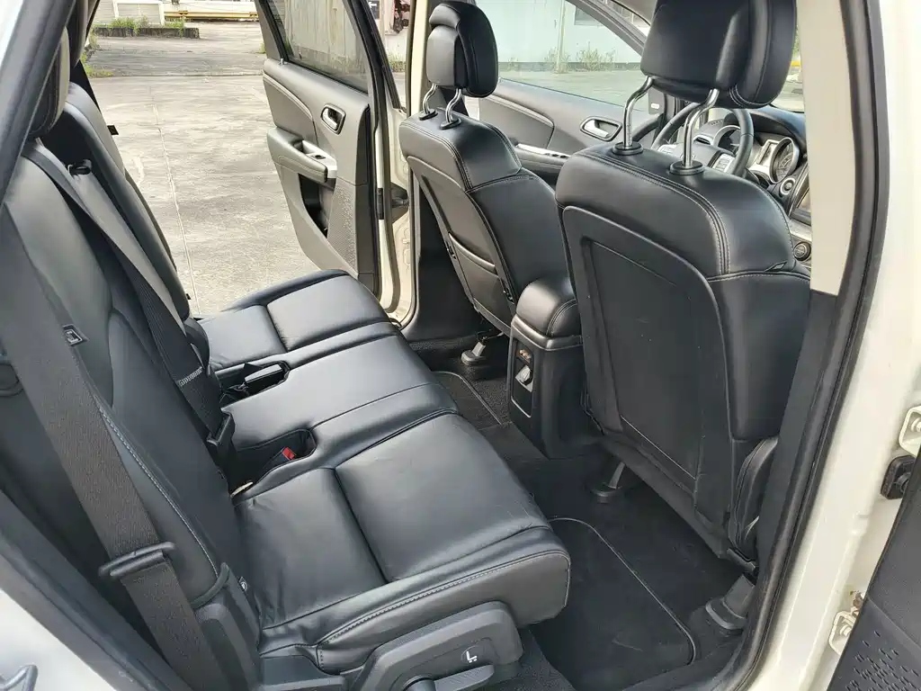 Dodge Journey — миниатюра 10