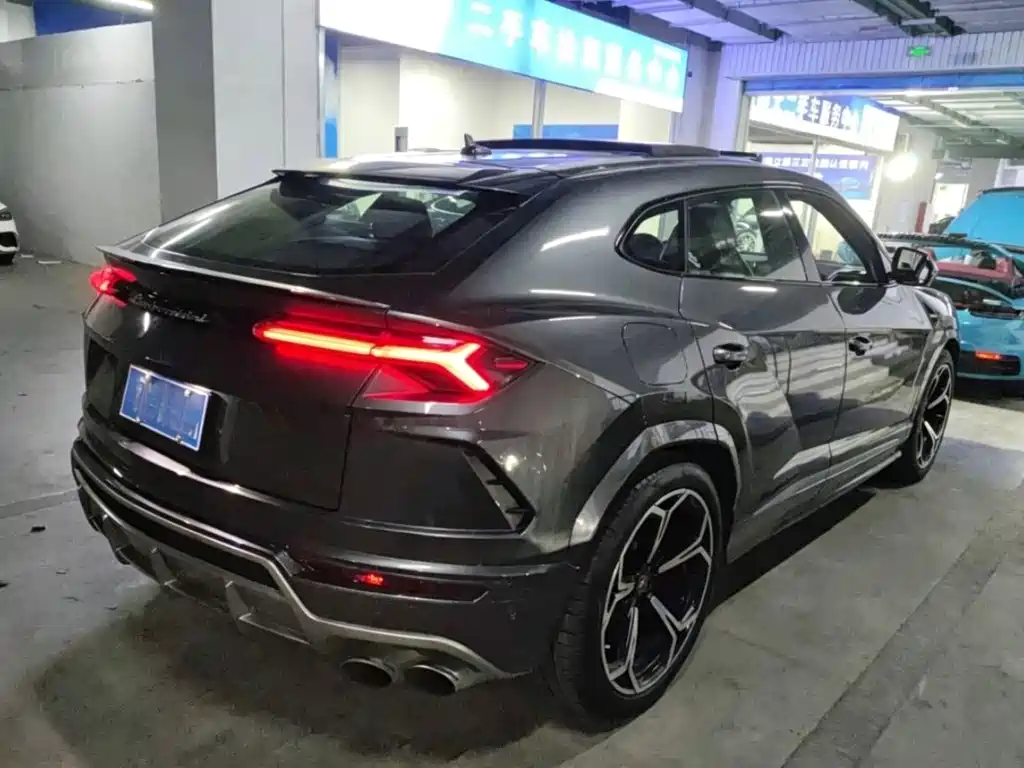 Lamborghini Urus — миниатюра 9