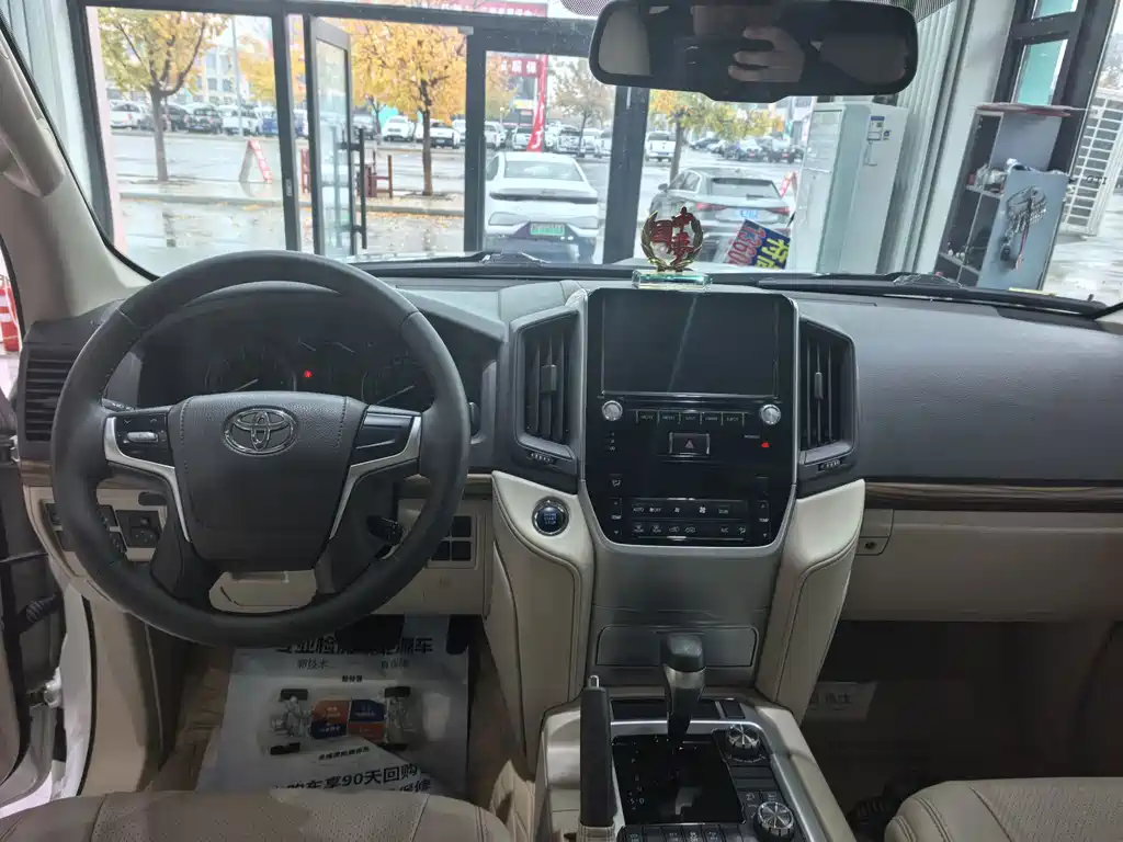 Toyota Land Cruiser — миниатюра 9