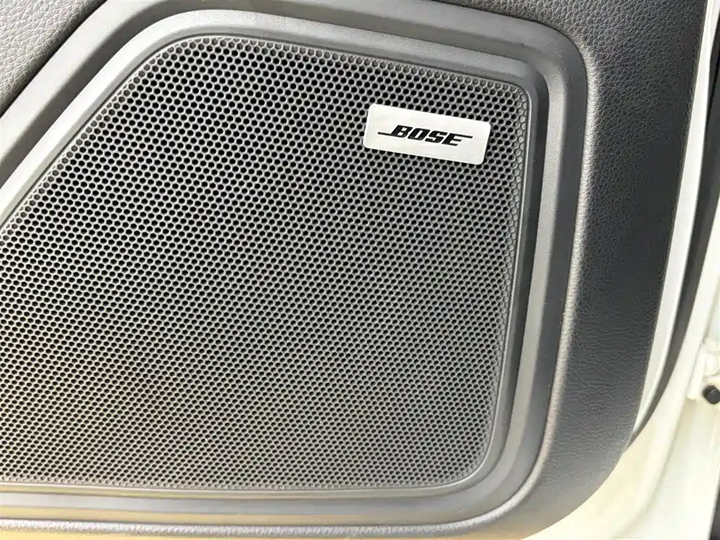 Porsche Macan — миниатюра 8