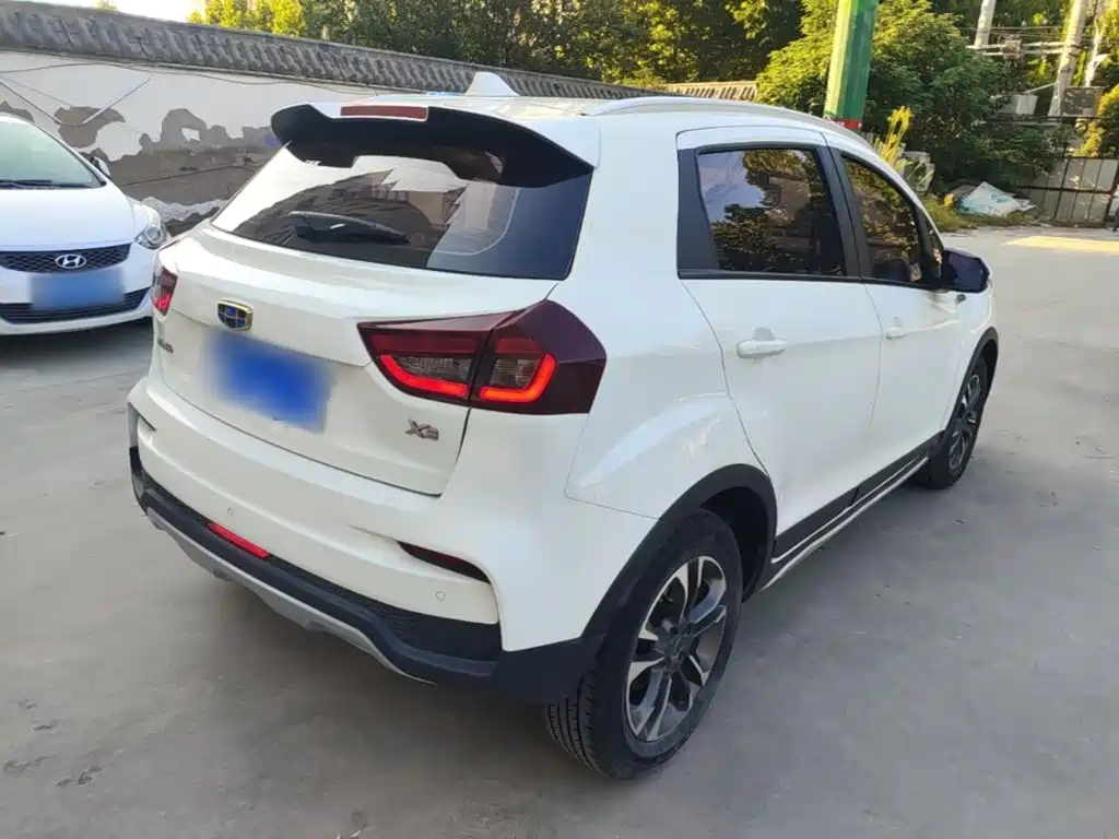 Geely Vision X3 — миниатюра 7