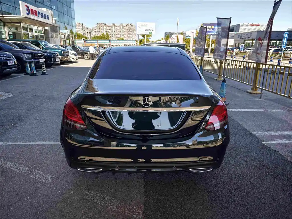 Mercedes-Benz C-Class — миниатюра 6