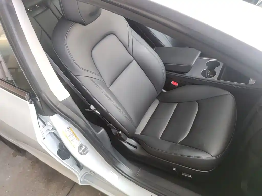 Tesla Model 3 — миниатюра 25