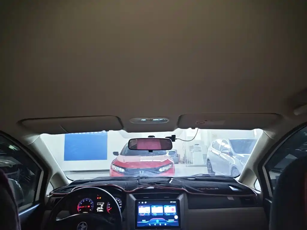 Venucia R50 — миниатюра 18