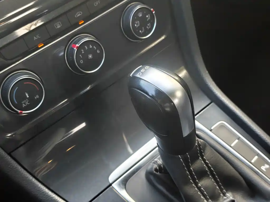 Volkswagen Golf — миниатюра 16