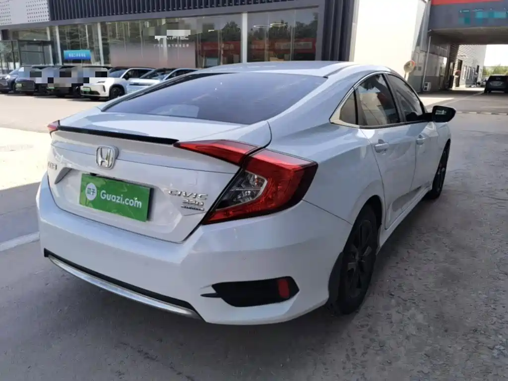 Honda Civic — миниатюра 7
