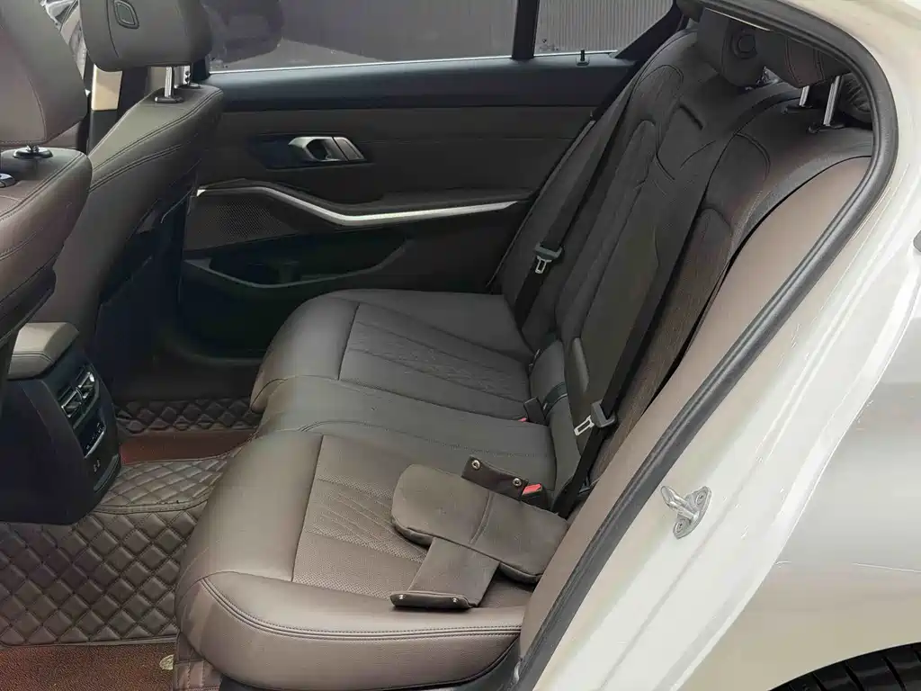 BMW 3 Series — миниатюра 12
