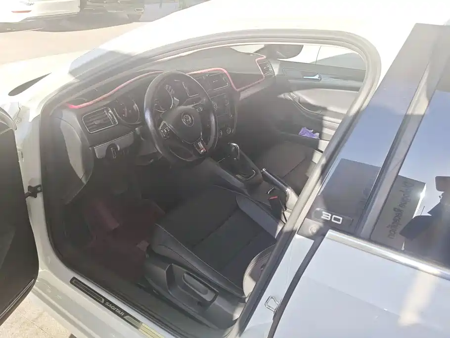 Volkswagen Sagitar — миниатюра 9